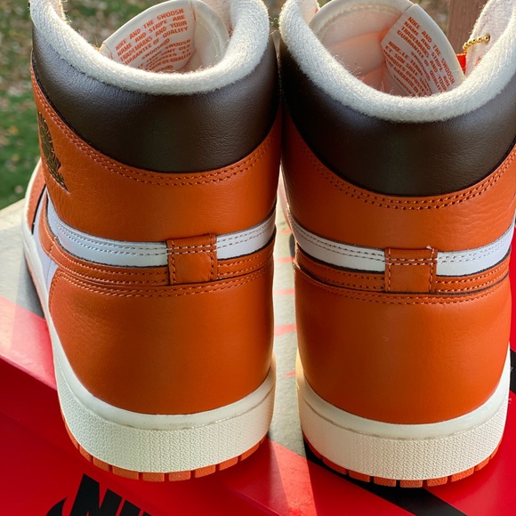 Jordan 1 Retro High OG Starfish size 12 Women = 10.5 Men Brand New In Box !!! - Picture 13 of 16